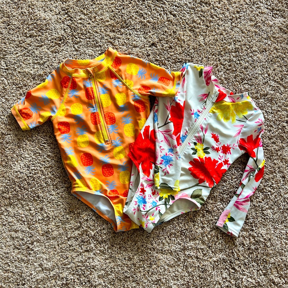 SOLD | Bathingsuit bundle sz 4T